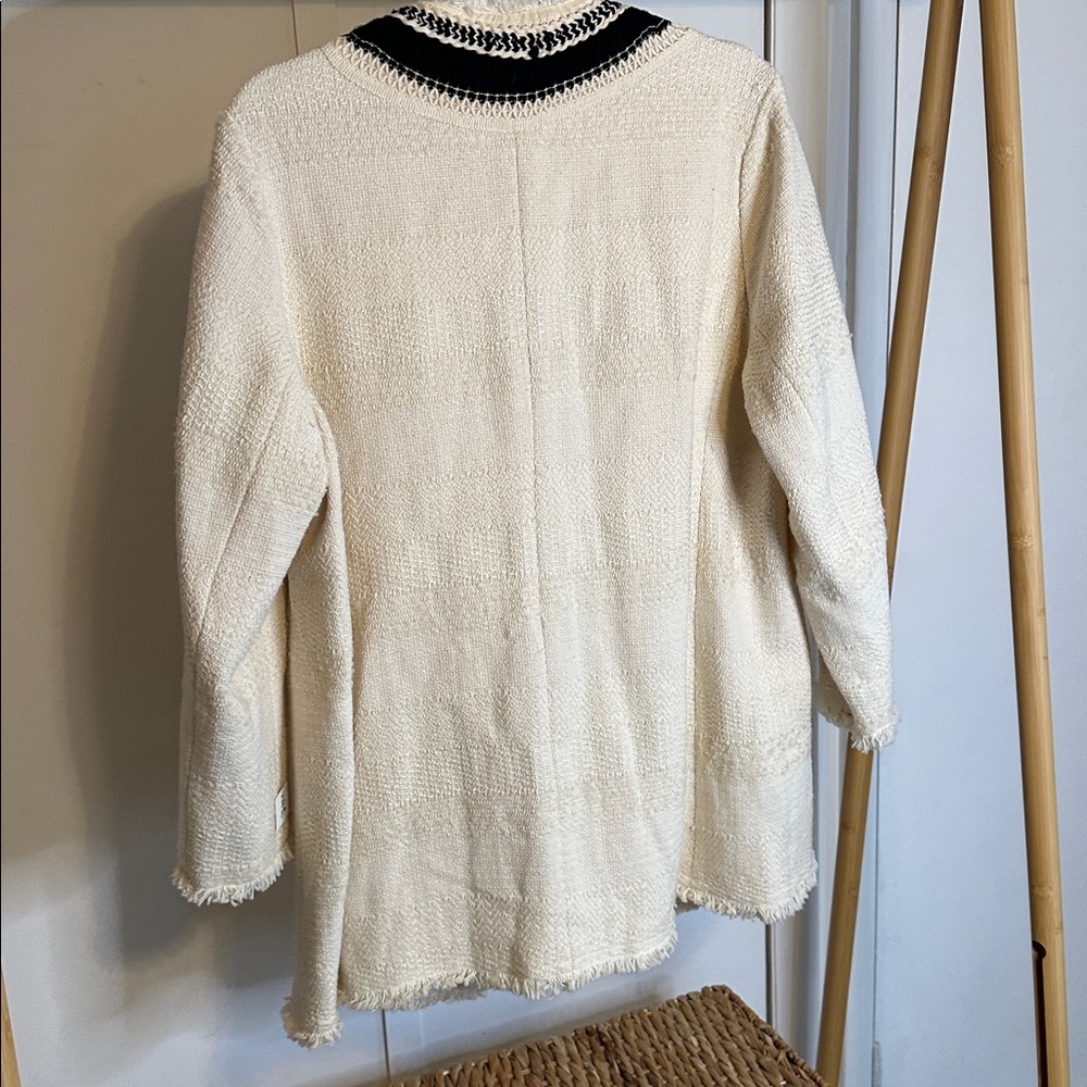Chico’s Cream Cardigan with Black Accents size large - Picture 5 of 12
